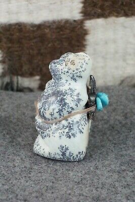 Bear Zuni Fetish Carving - Ariane Quam