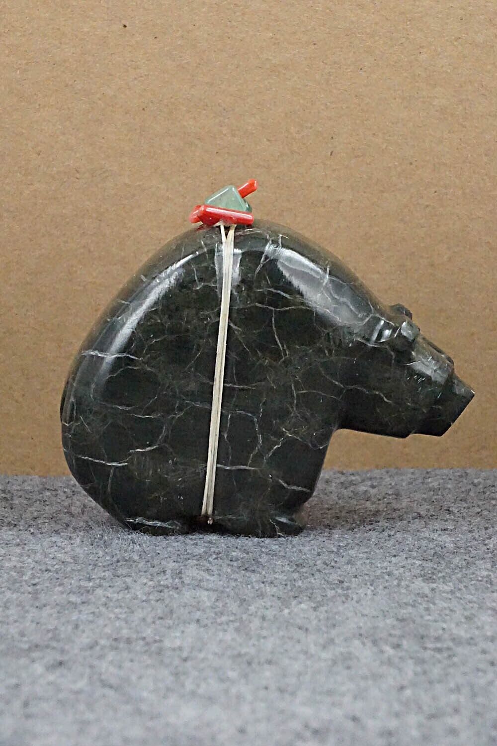 Bear Zuni Fetish Carving - Paulette Quam