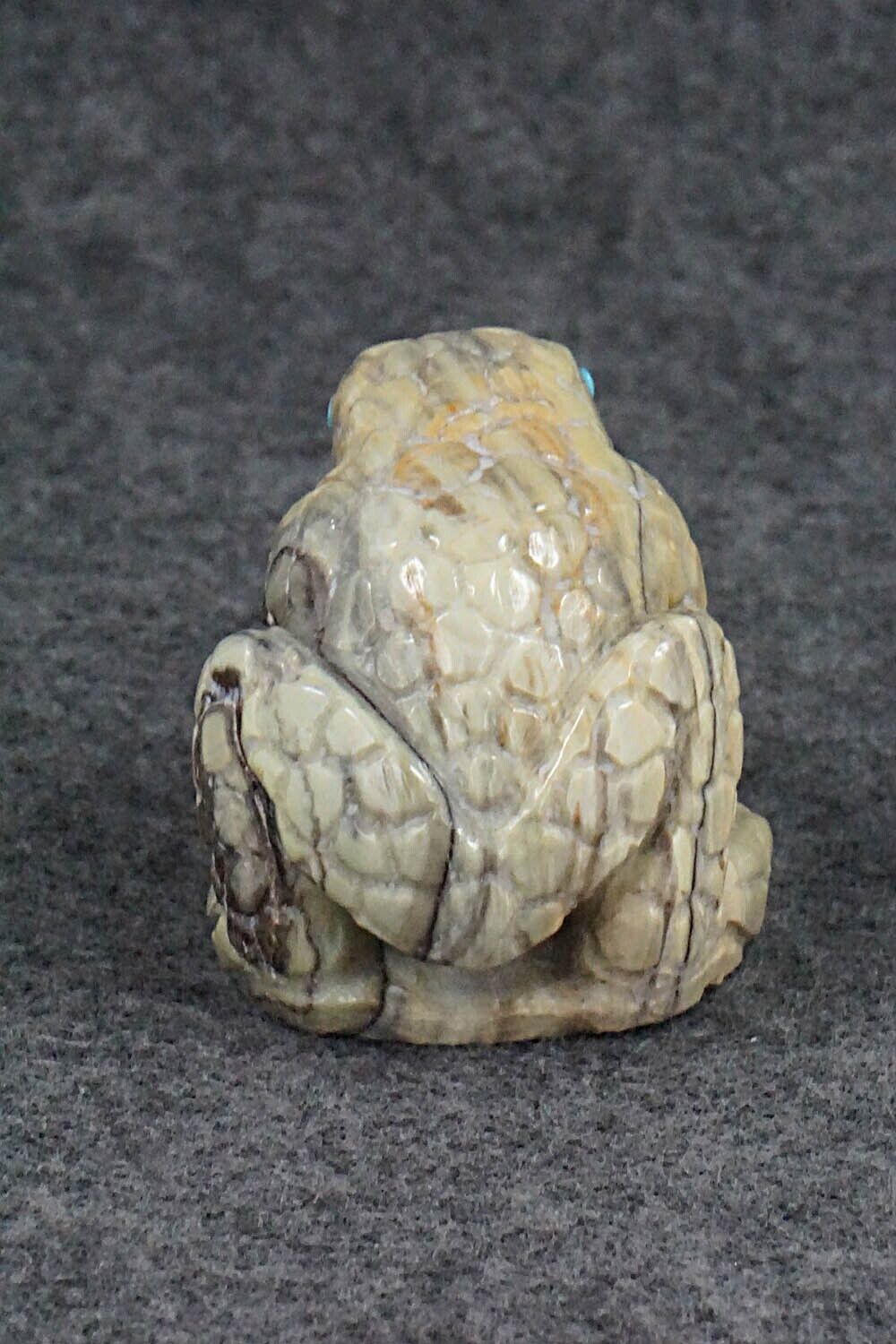 Frog Zuni Fetish Carving - Carlton Kaamasee