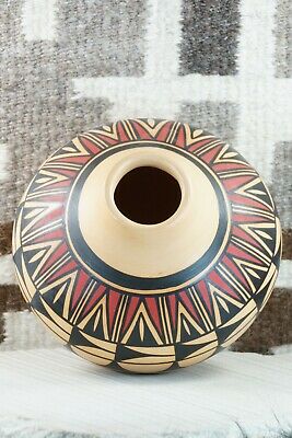 Hopi Pottery - Alta Yesslith