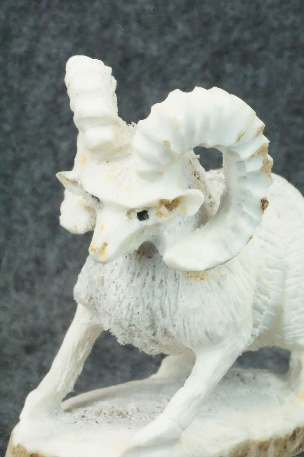 Ram Zuni Fetish Carving - Lewis Malie Jr.