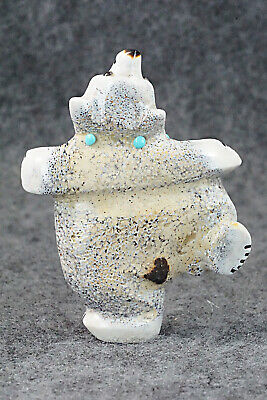 Bear Zuni Fetish Carving - Claudia Peina
