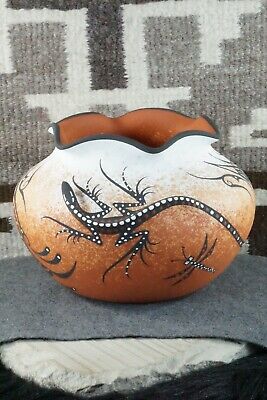 Zuni Pottery - Deldrick Cellicion