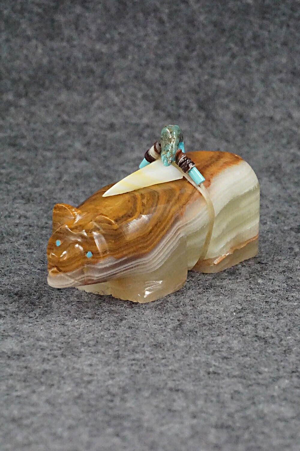 Bear Zuni Fetish Carving - Alex Tsethlikai