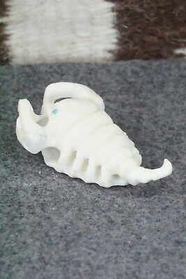 Scorpion Zuni Fetish Carving - Derrick Kaamasee