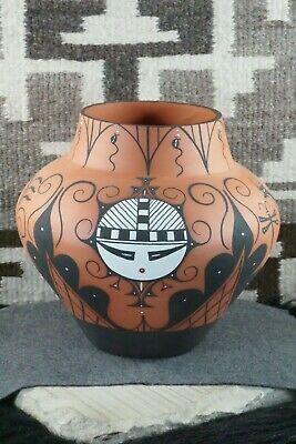 Zuni Pottery - Priscilla Peynetsa