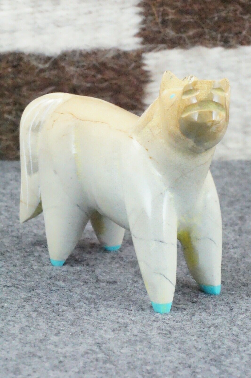 Horse Zuni Fetish Carving - Enrike Leekya