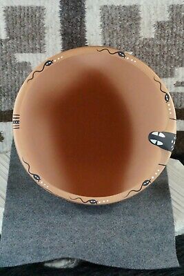 Zuni Pottery - Peynetsa