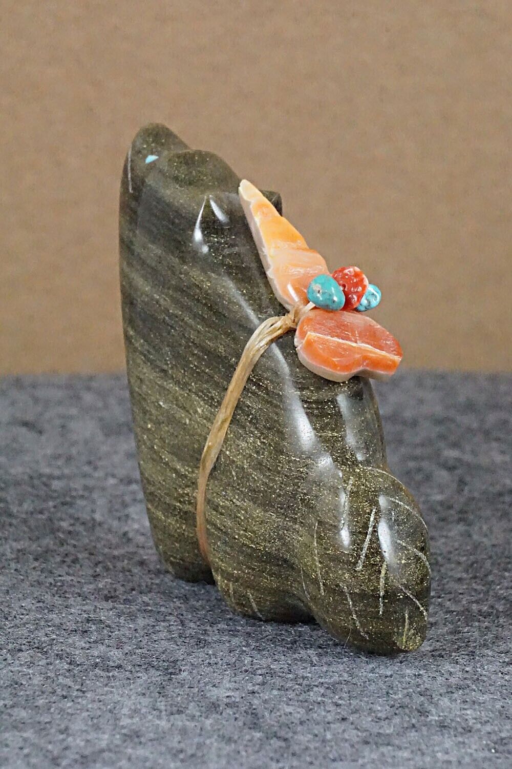 Wolf Zuni Fetish Carving - Leland Boone