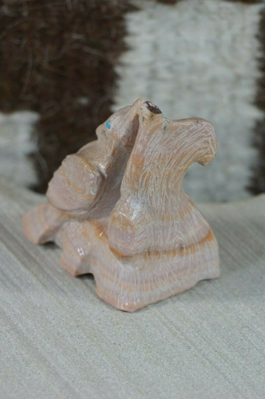 Cardinal Zuni Fetish Carving - Derrick Kaamasee - High Lonesome Trading