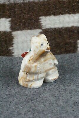 Bear Zuni Fetish Carving - Ariane Quam