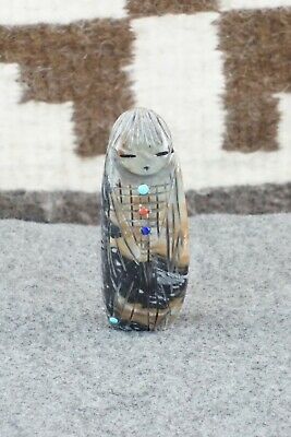 Corn Maiden Zuni Fetish Carving - Kevin Quam