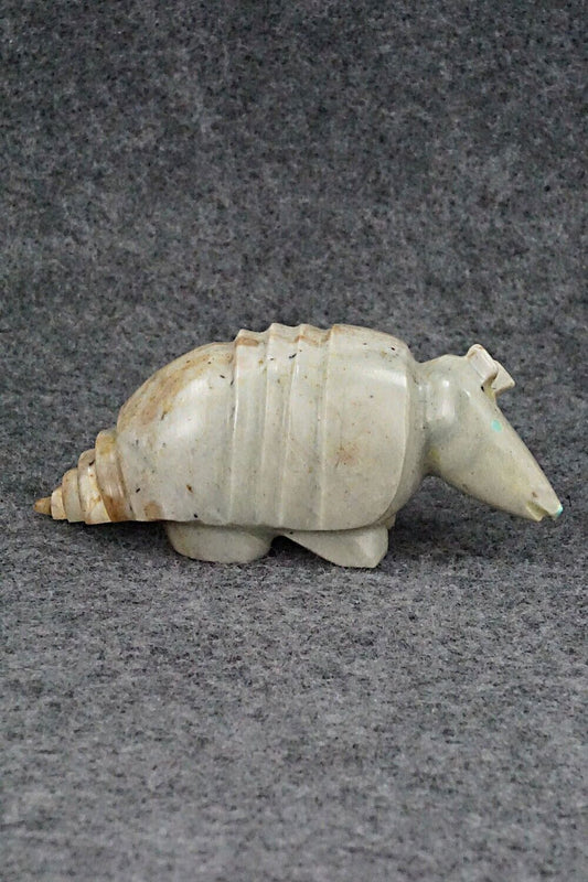 Armadillo Zuni Fetish Carving - Enrike Leekya
