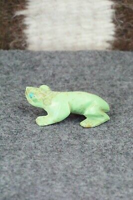 Frog Zuni Fetish Carving - Lance Cheama