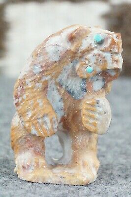 Bear Zuni Fetish Carving - Derrick Kaamasee