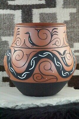 Zuni Pottery - Peynetsa