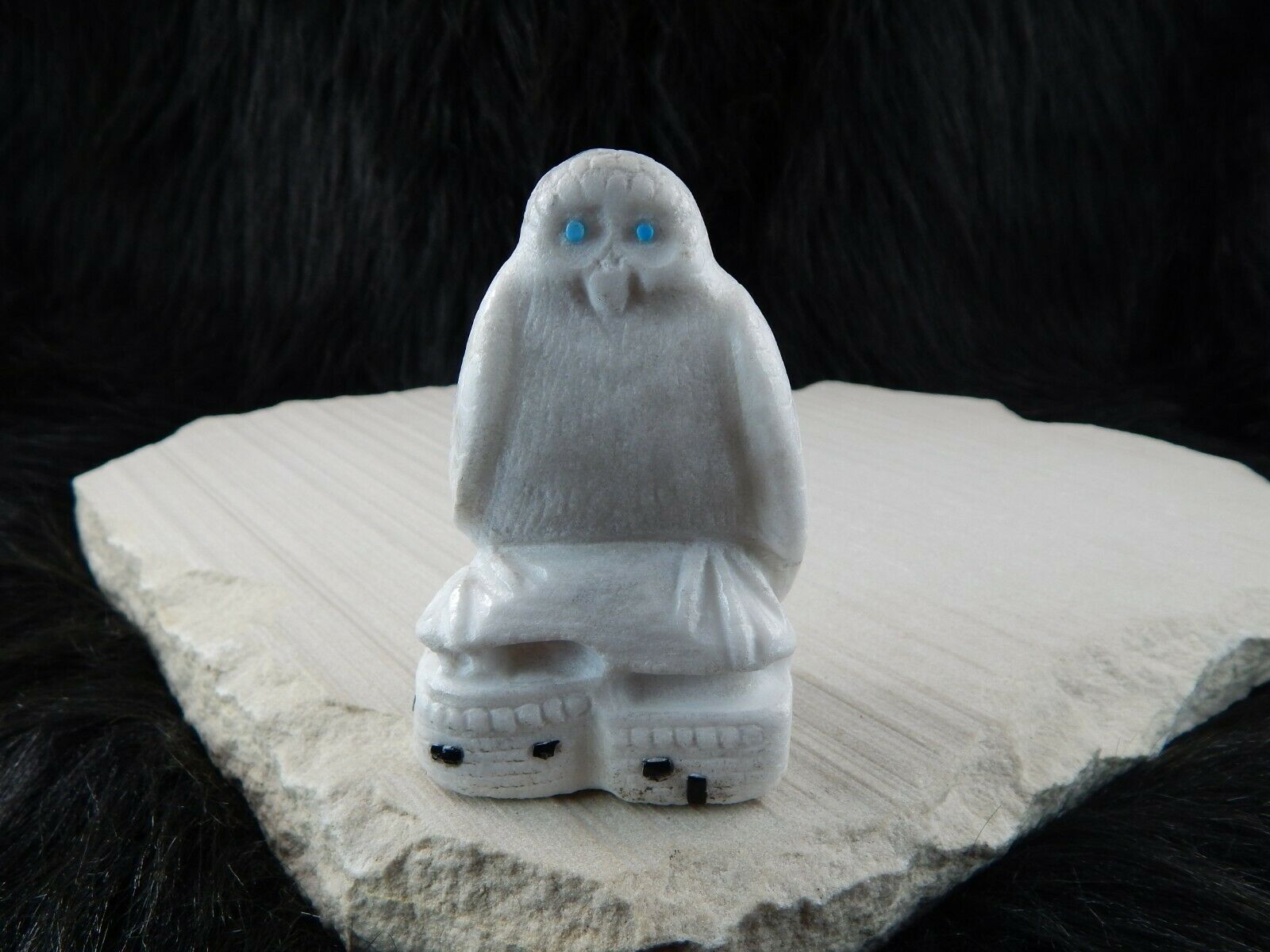 Owl Zuni Fetish Carving - Derrick Kaamasee - High Lonesome Trading