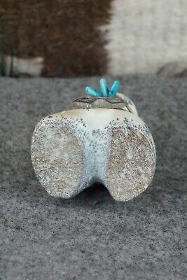 Bear Zuni Fetish Carving - Ariane Quam