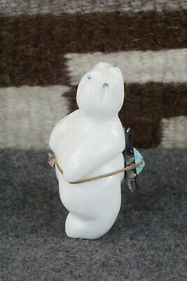 Bear Zuni Fetish Carving - Ariane Quam