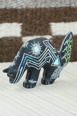 Wolf Zuni Fetish Carving - Russell Shack