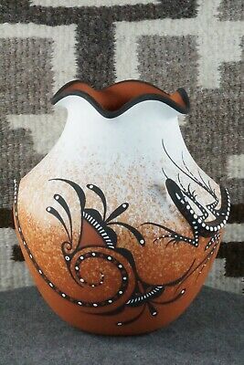 Zuni Pottery - Deldrick Cellicion