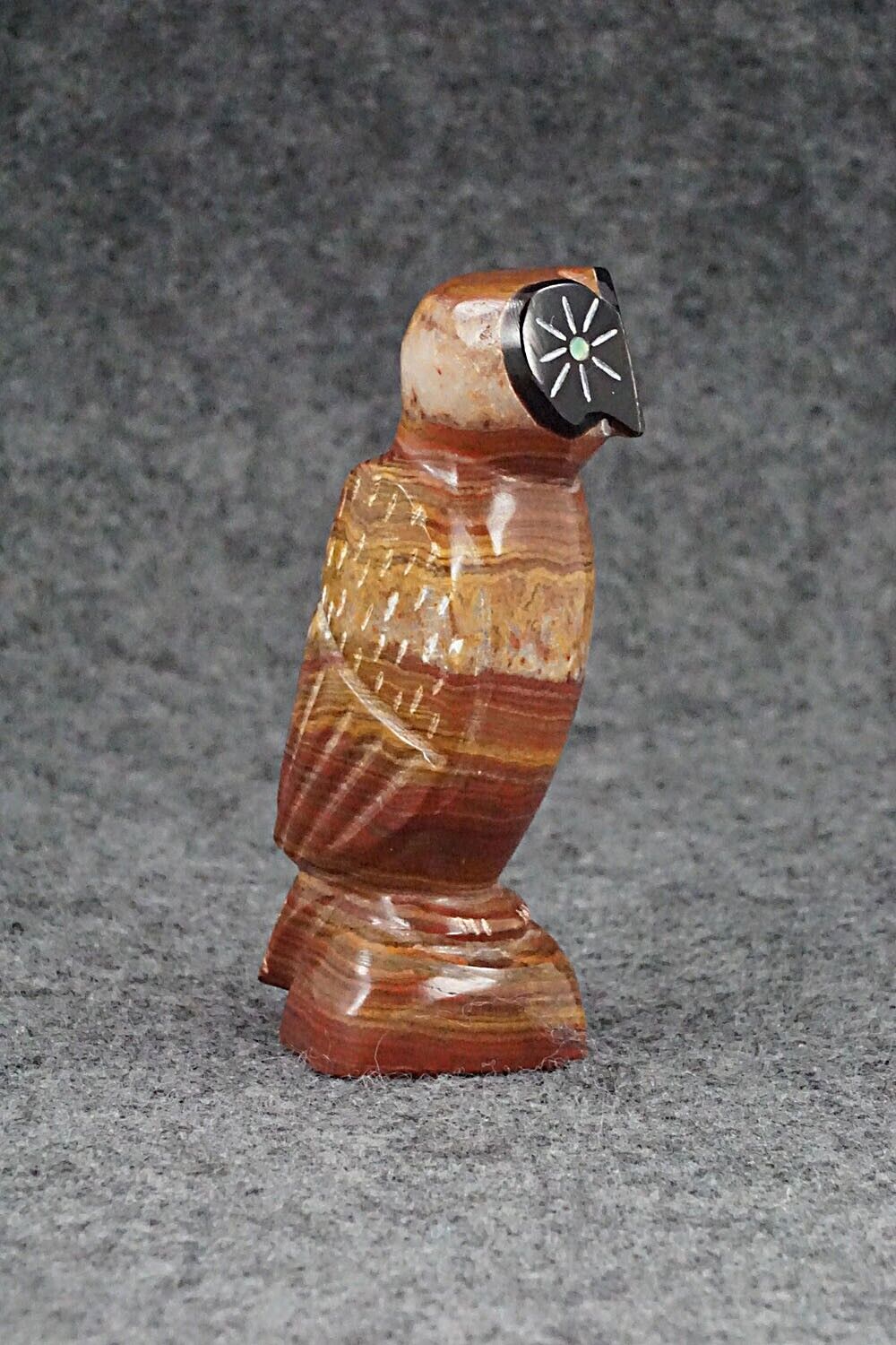Owl Zuni Fetish Carving - Enrike Leekya