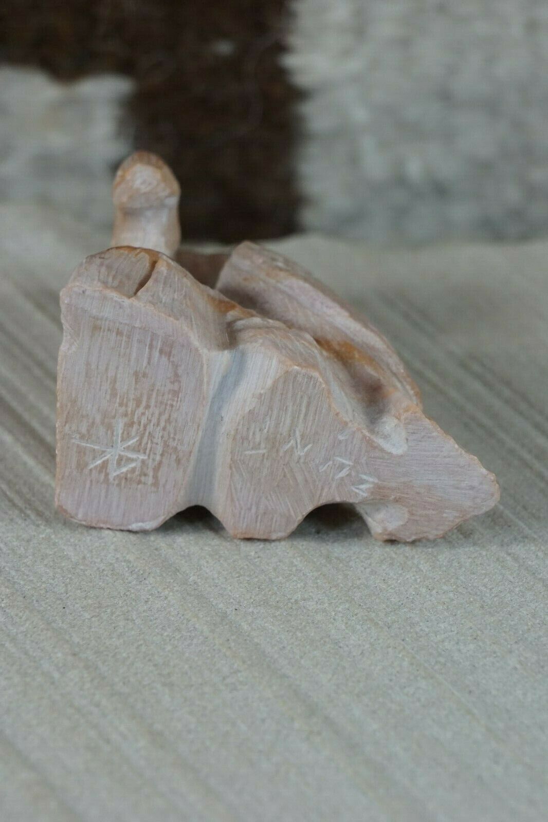 Cardinal Zuni Fetish Carving - Derrick Kaamasee - High Lonesome Trading