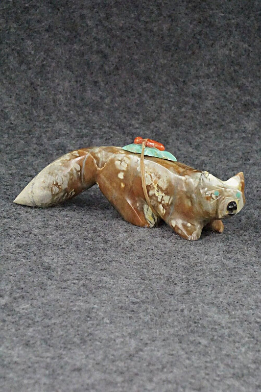 Wolf Zuni Fetish Carving - Enrike Leekya