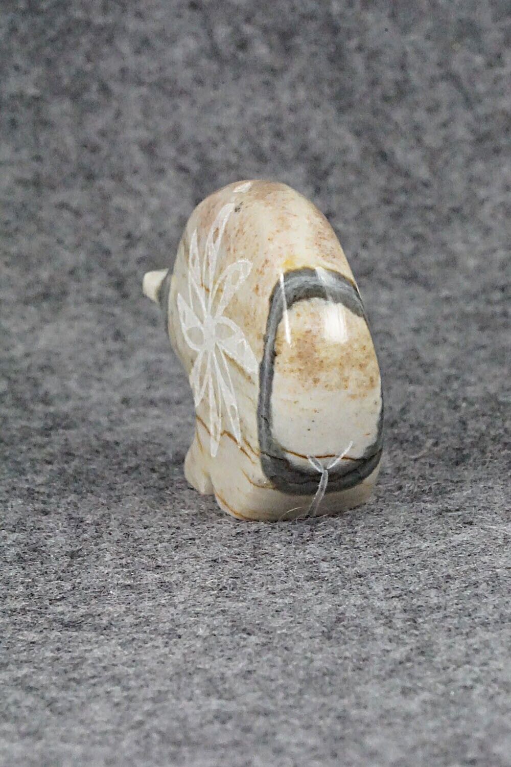 Bear Zuni Fetish Carving - Shannon Calavaza