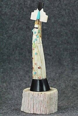 Corn Maiden Zuni Fetish Carving - Sullivan Shebola