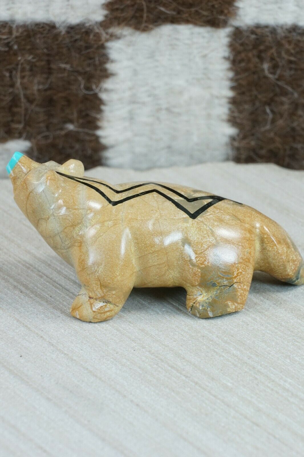 Badger Zuni Fetish Carving - Enrike Leekya