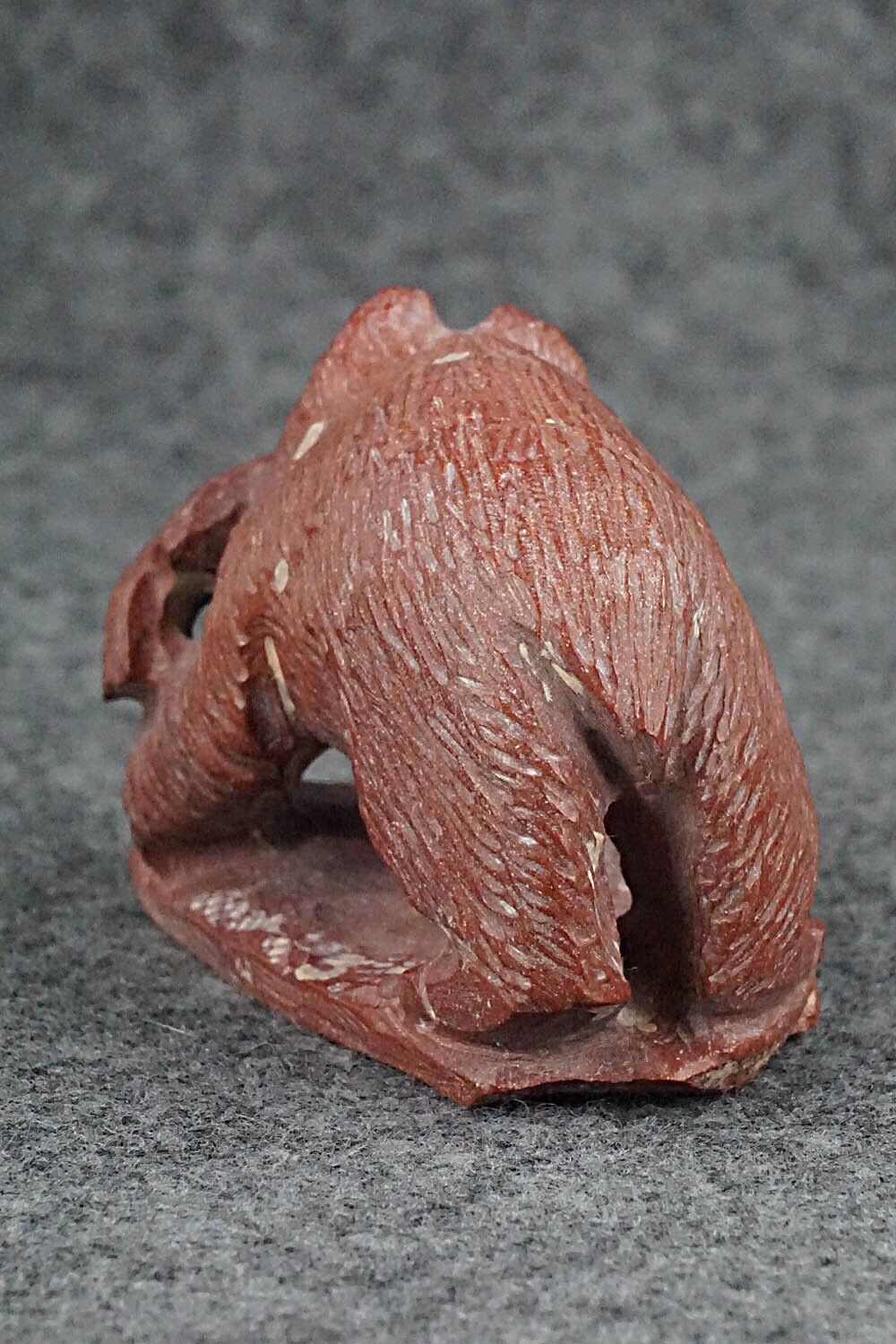 Bear with Fish Zuni Fetish Carving - Derrick Kaamasee