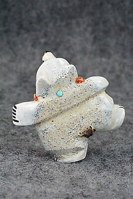 Bear Zuni Fetish Carving - Claudia Peina