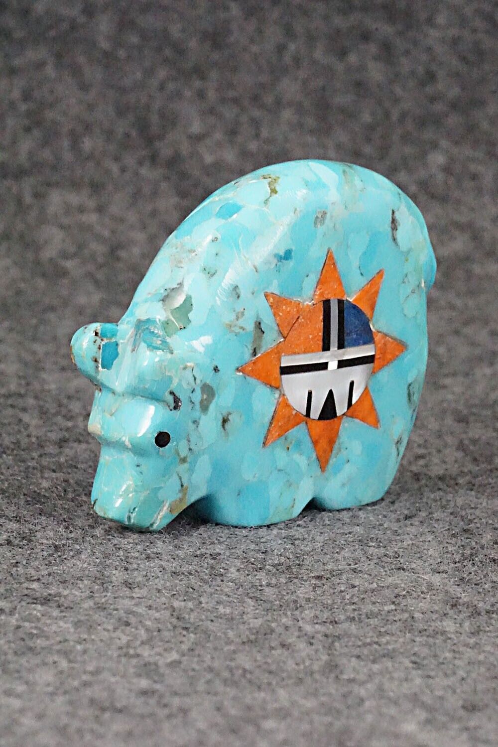 Bear Zuni Fetish Carving - Andres Lementino