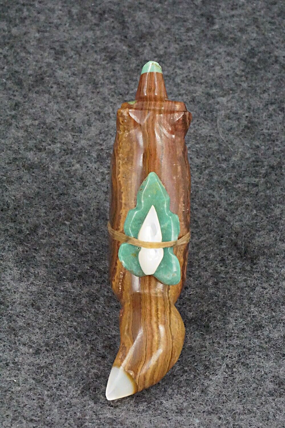 Wolf Zuni Fetish Carving - Enrike Leekya
