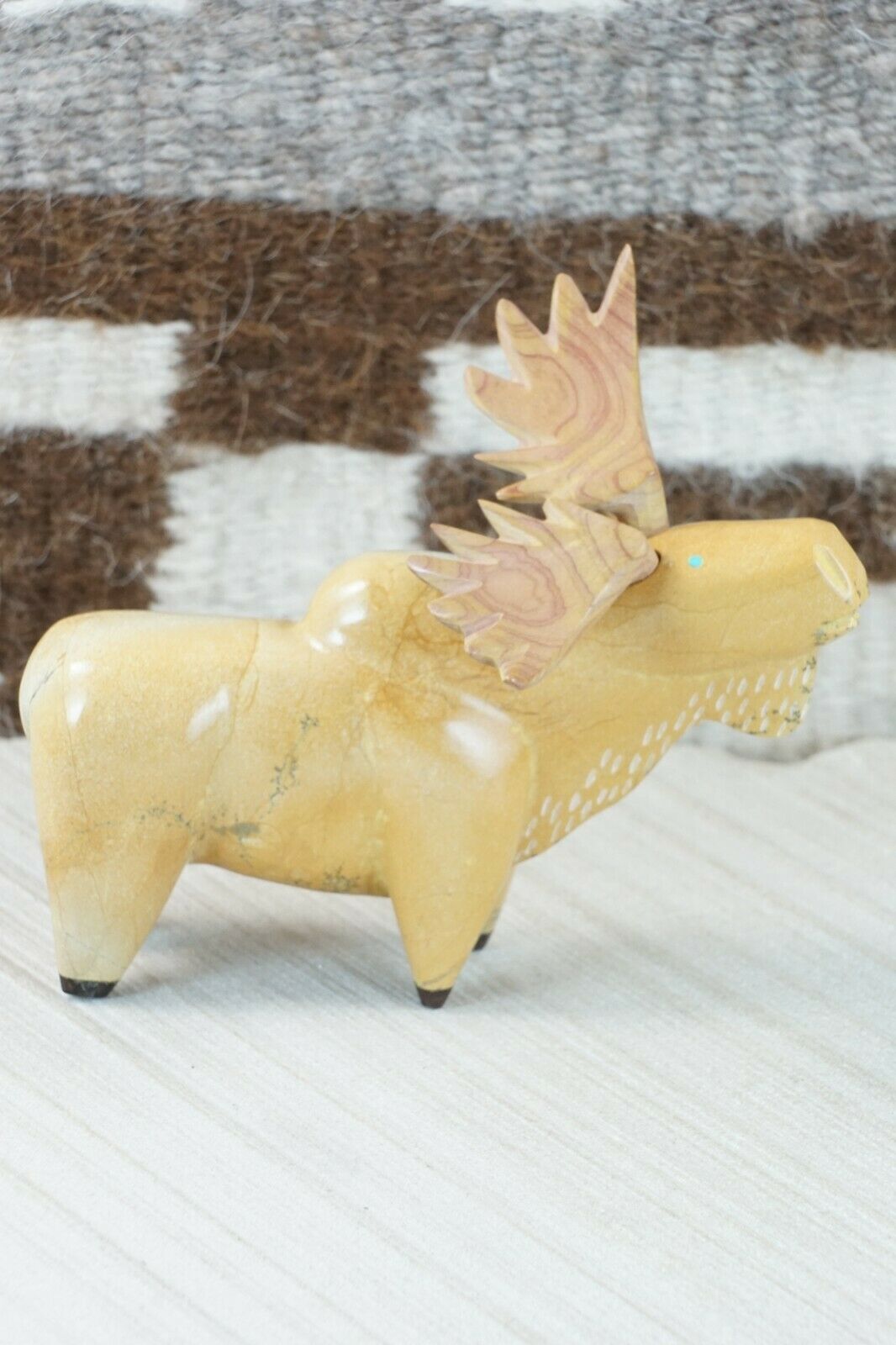 Moose Zuni Fetish Carving - Enrike Leekya