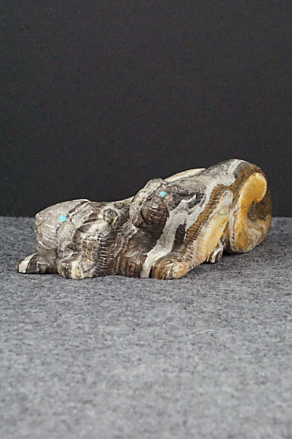 Mountain Lion Zuni Fetish Carving - Lance Cheama