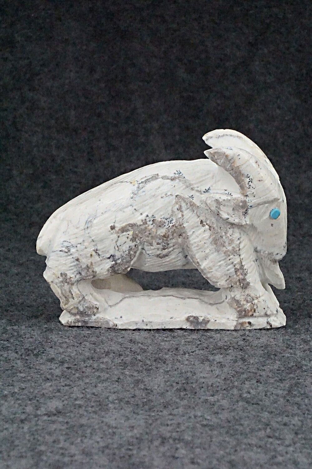 Goat Zuni Fetish Carving - Derrick Kaamasee