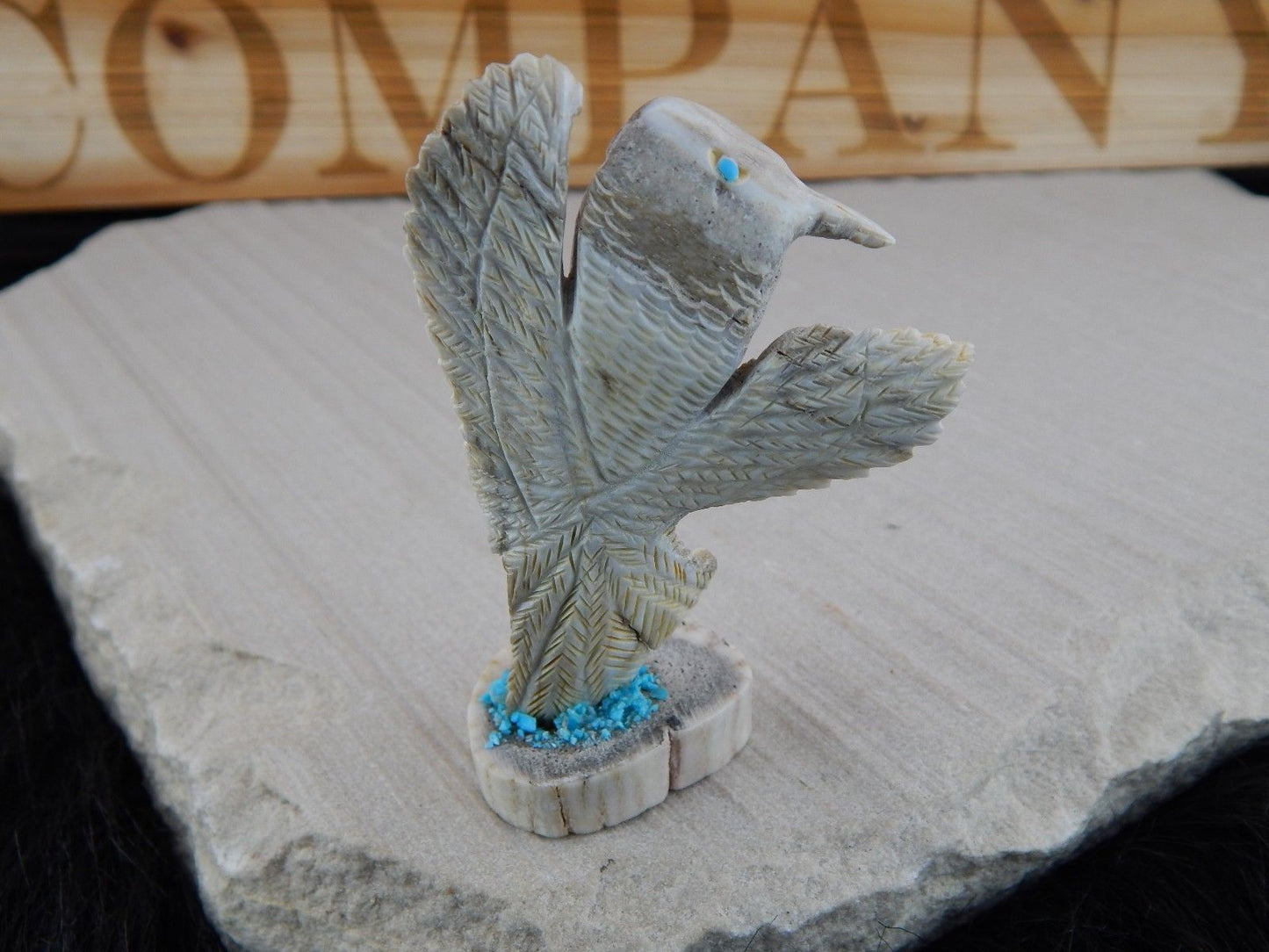Humming Bird Zuni Fetish Carving - Faron Lowsayatee - High Lonesome Trading