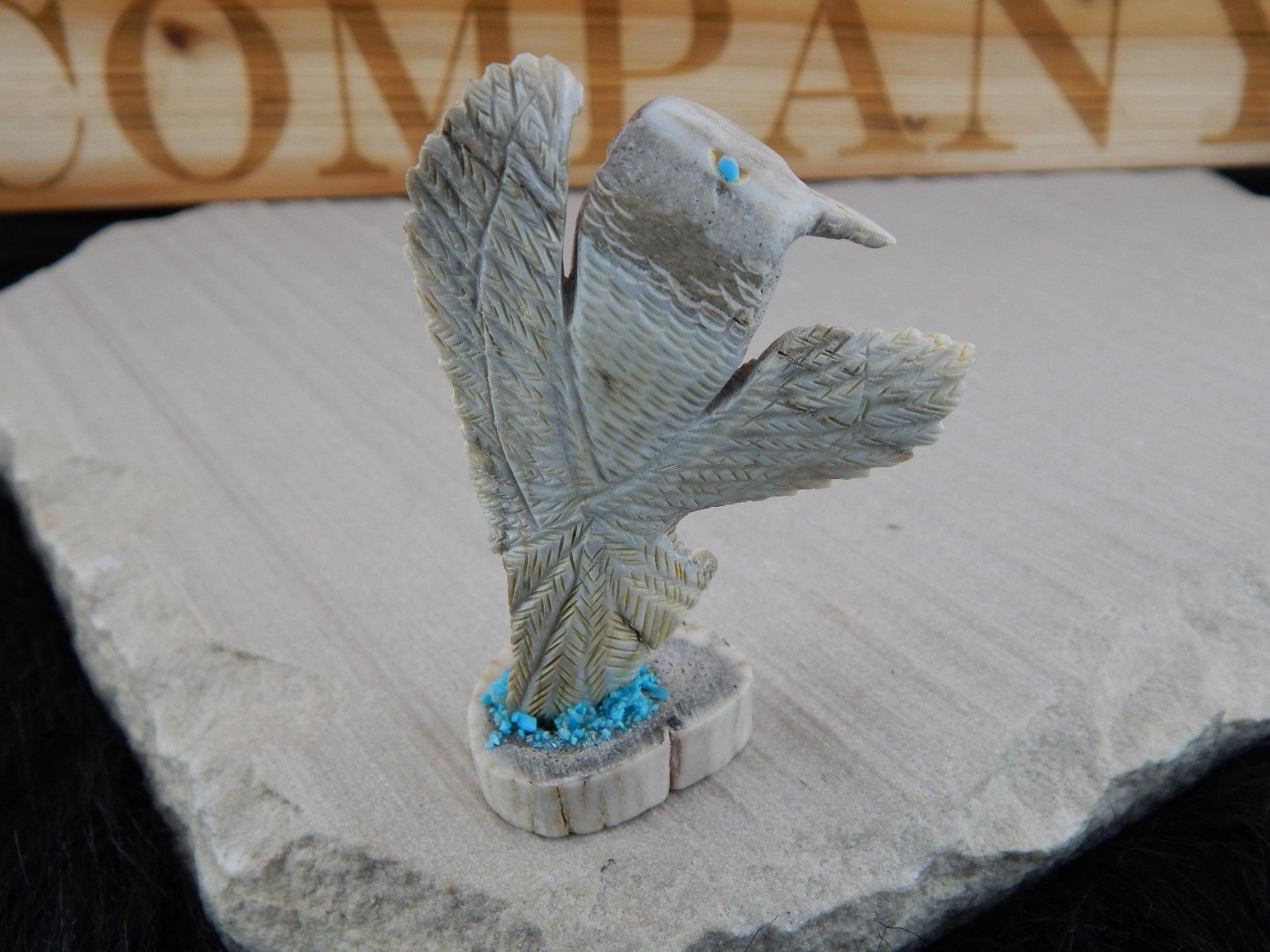 Humming Bird Zuni Fetish Carving - Faron Lowsayatee - High Lonesome Trading