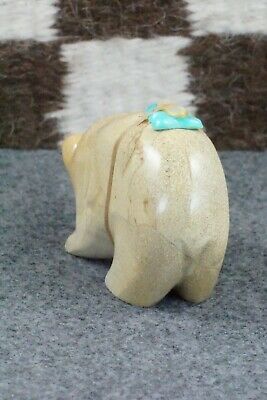 Bear Zuni Fetish Carving - Enrike Leekya