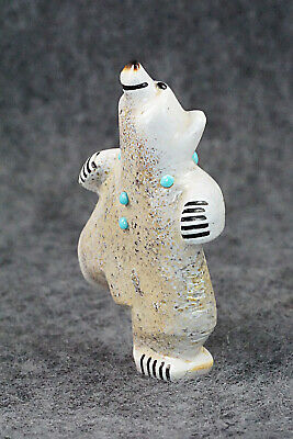 Bear Zuni Fetish Carving - Claudia Peina