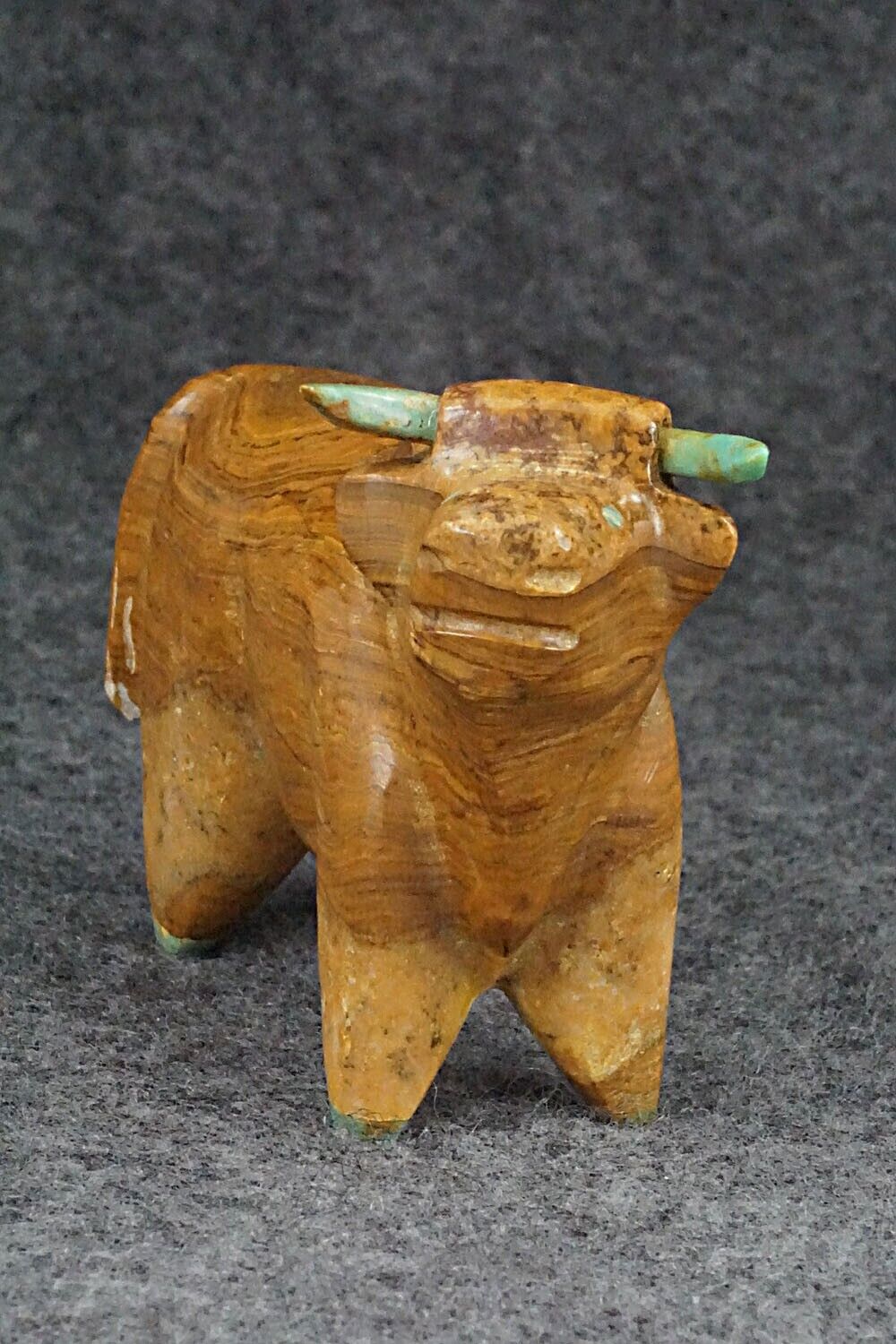 Bull Zuni Fetish Carving - Enrike Leekya