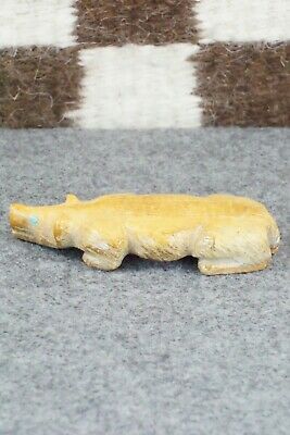 Badger Zuni Fetish Carving - Derrick Kaamasee