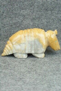 Armadillo Zuni Fetish Carving - Enrike Leekya