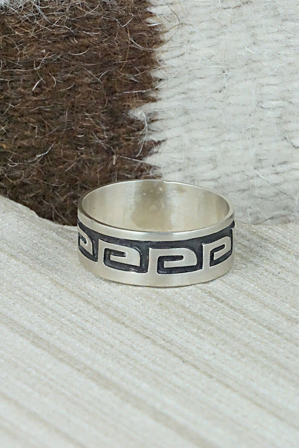 Sterling Silver Ring - Lester Gene - Size 15
