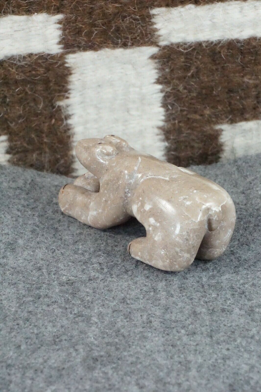 Bear Zuni Fetish Carving - Rick Kallestewa