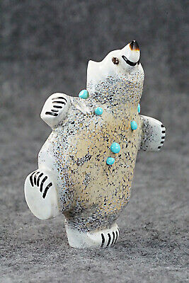 Bear Zuni Fetish Carving - Claudia Peina
