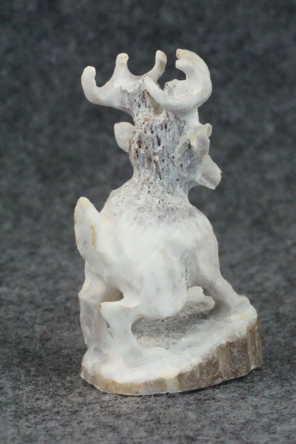 Deer Zuni Fetish Carving - Lewis Malie Jr.