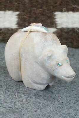 Bear Zuni Fetish Carving - Delvin Leekya